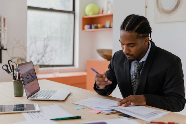 Le rôle central du leadership en gestion d'entreprise : Un guide essentiel