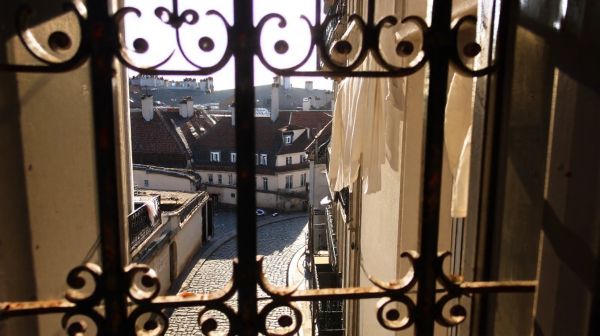 Top astuces pour débloquer votre rideau métallique à Paris 15